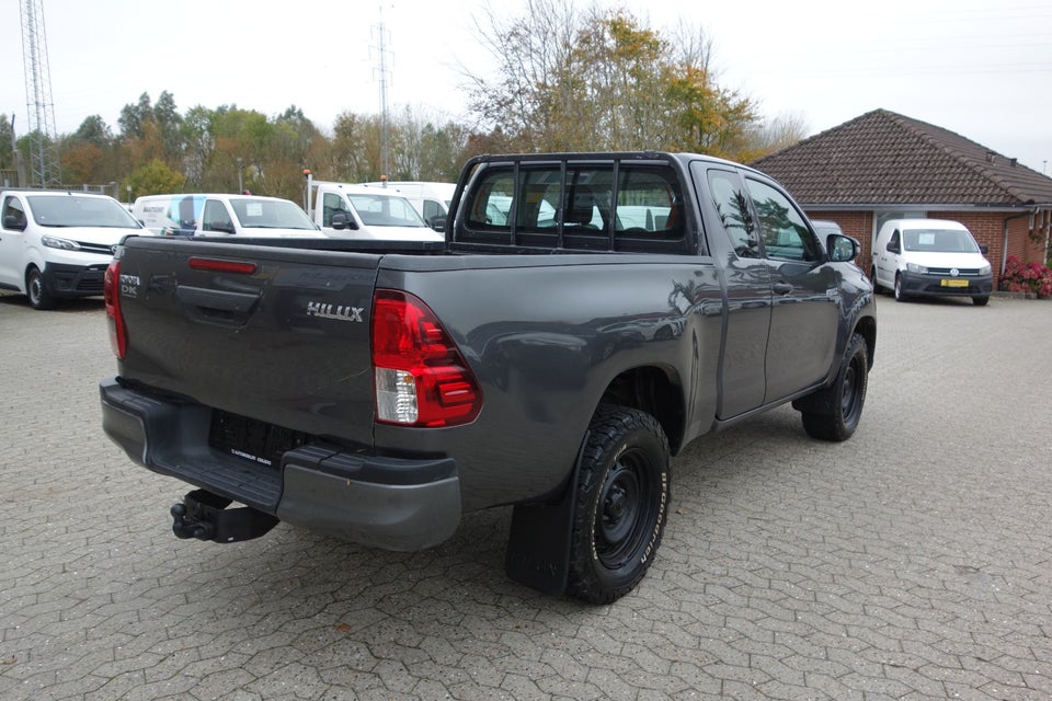 Toyota HiLux 2,4 D-4D 150 T2 Ex.Kab 4x4 4d