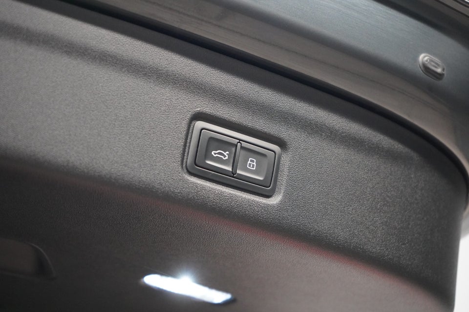Audi Q6 e-tron Progress 5d
