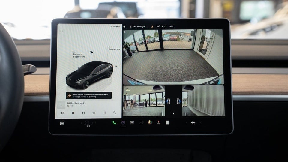 Tesla Model 3 Long Range AWD 4d