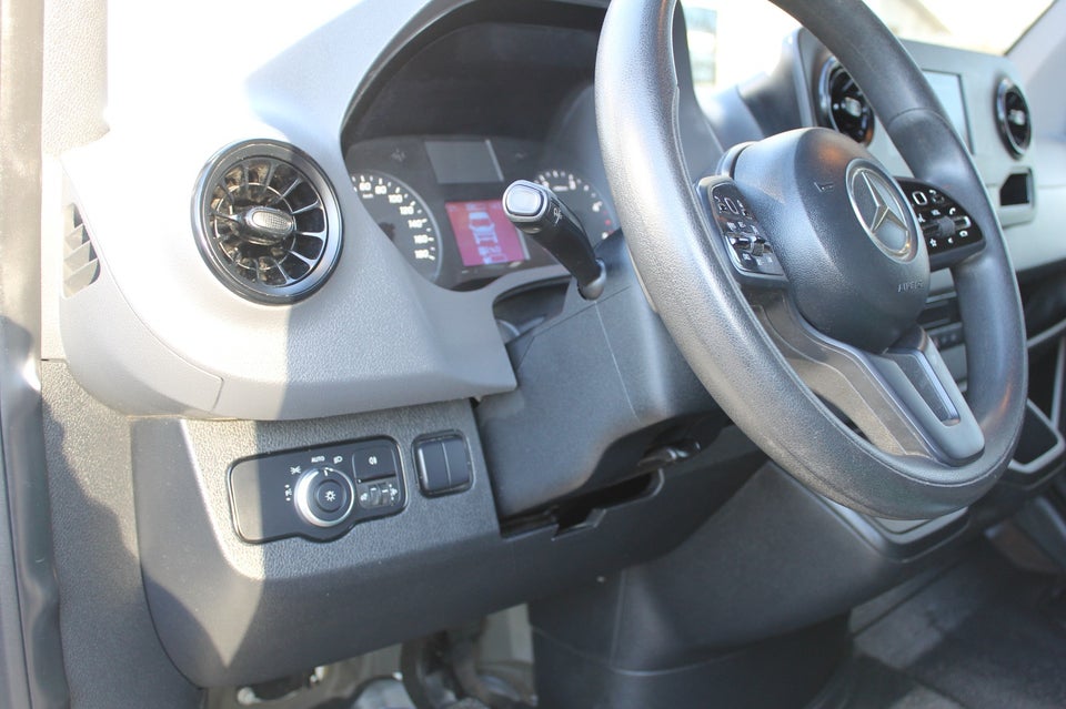 Mercedes Sprinter 316 2,2 CDi A2 Kassevogn aut. RWD