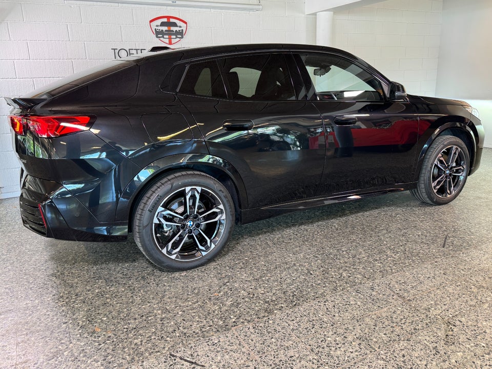 BMW iX2 xDrive30 M-Sport Premium 5d