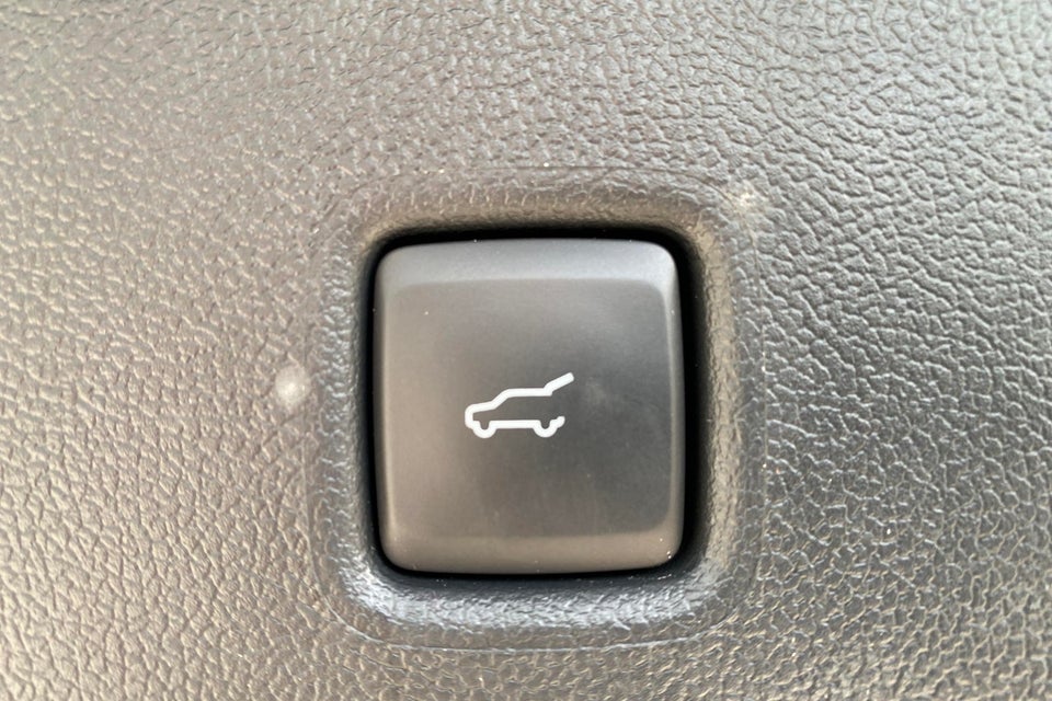 Ford Kuga 2,5 HEV ST-Line X CVT 5d