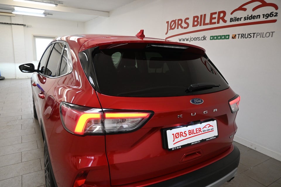 Ford Kuga 2,5 PHEV Titanium X CVT 5d