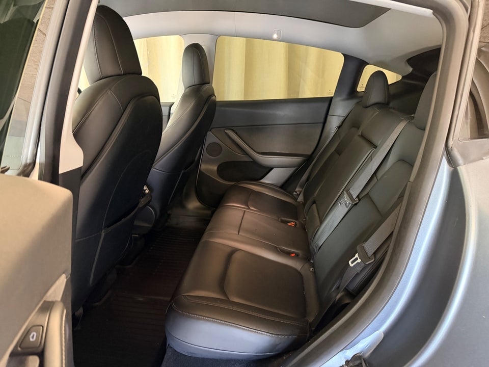 Tesla Model Y Long Range AWD 5d