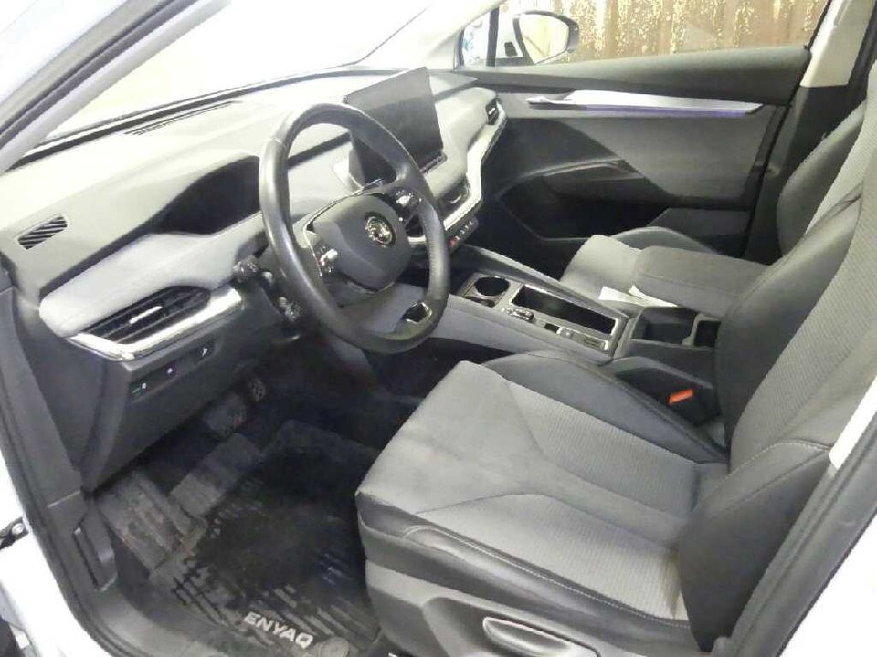 Skoda Enyaq 80 iV Plus Loft 5d