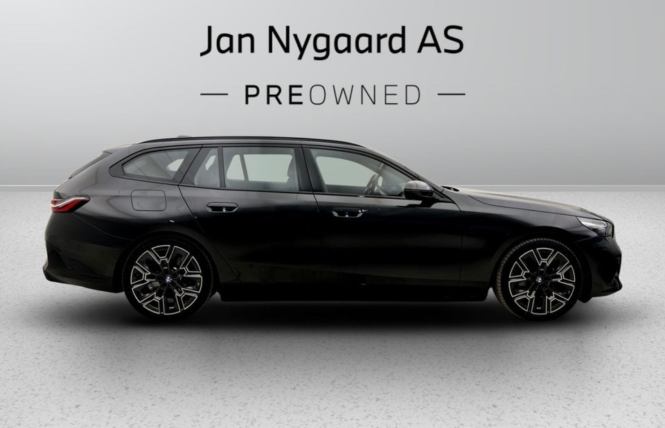 BMW i5 eDrive40 Touring Fully Charged 5d