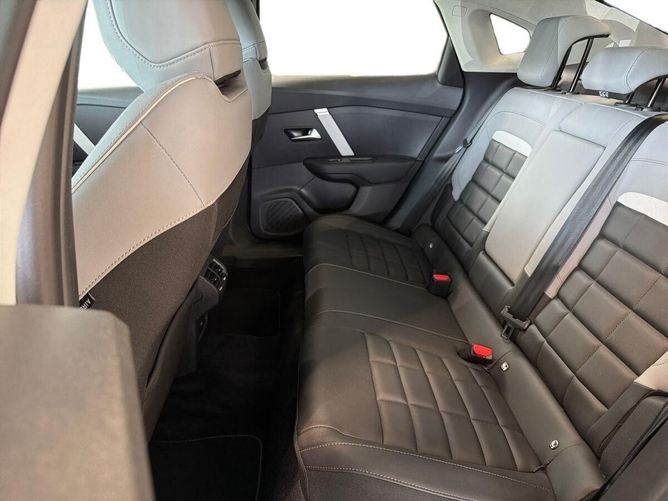 Citroën ë-C4 X 50 Max 4d
