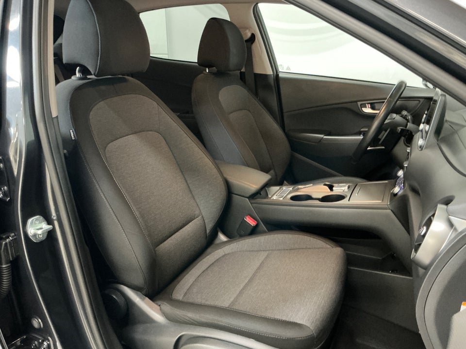 Hyundai Kona 39 EV Essential 5d