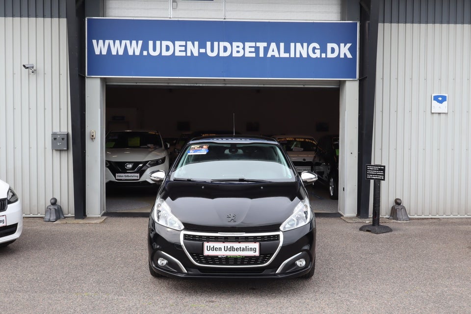 Peugeot 208 1,5 BlueHDi 100 Allure Sky 5d