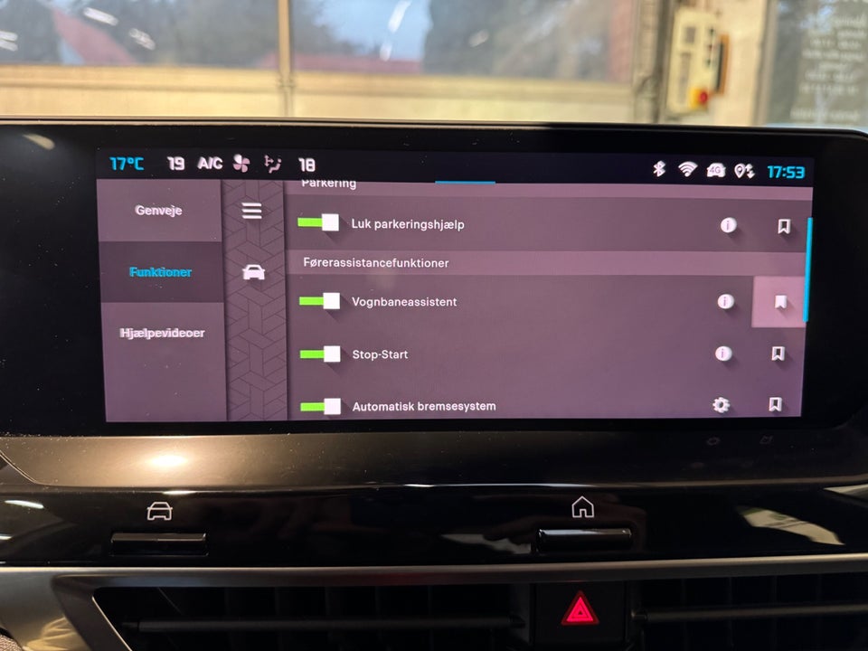 Citroën C4 X 1,2 PureTech 130 Chevron Sport EAT8 4d