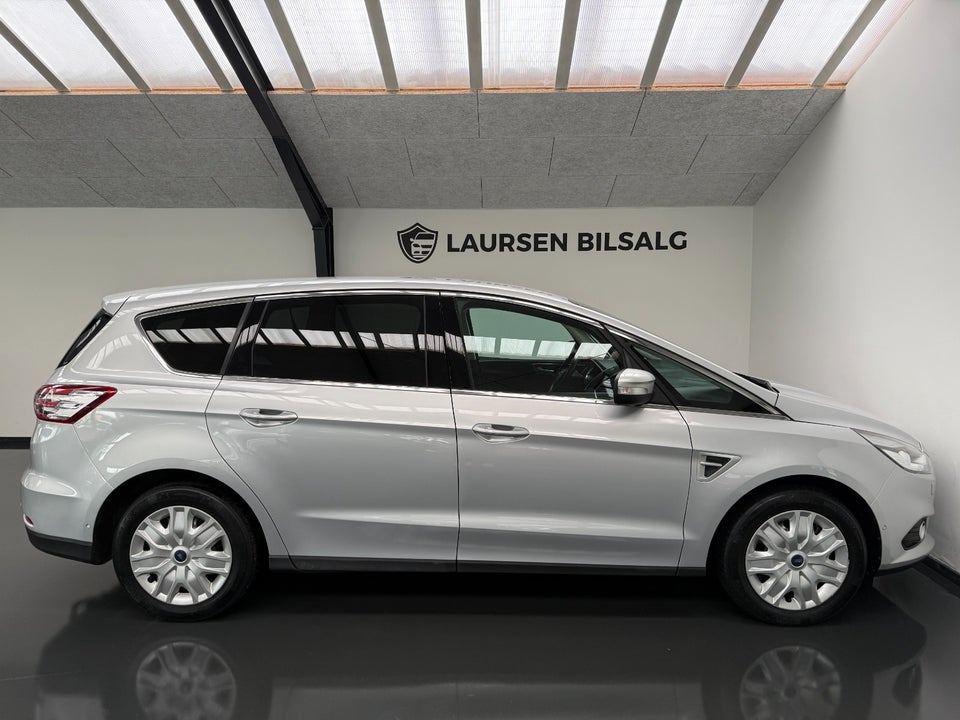 Ford S-MAX 1,5 SCTi 160 Titanium 5d