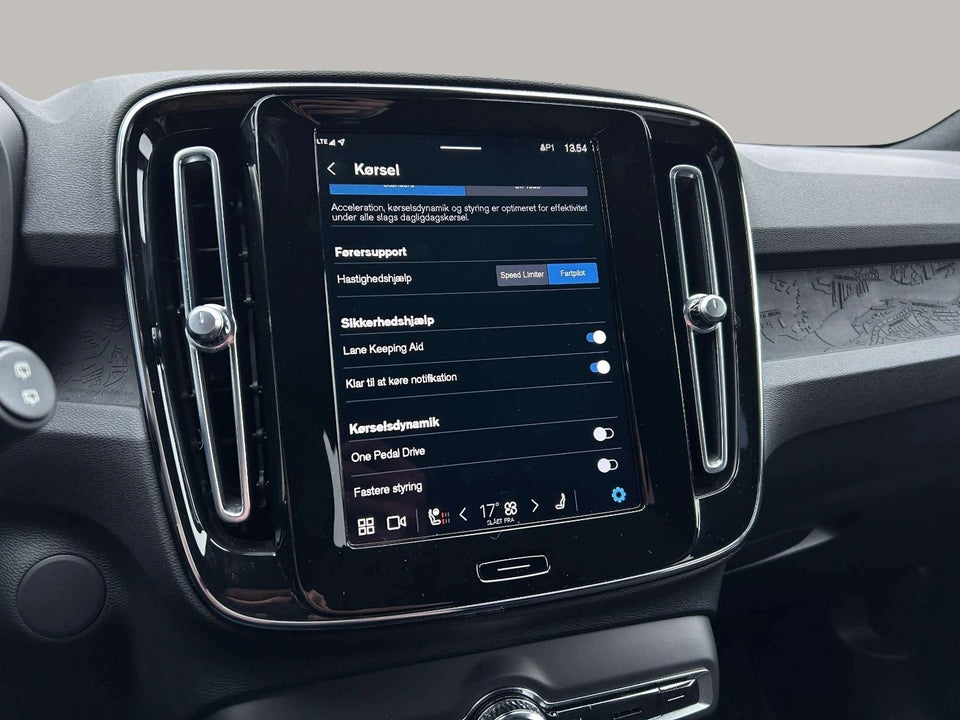 Volvo XC40 ReCharge Core 5d