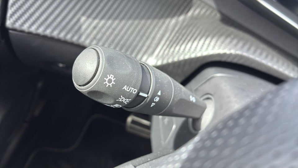 Peugeot e-208 54 GT Pack 5d