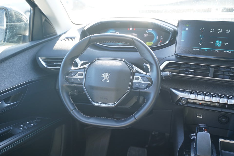 Peugeot 3008 1,6 Hybrid Allure Pack EAT8 5d