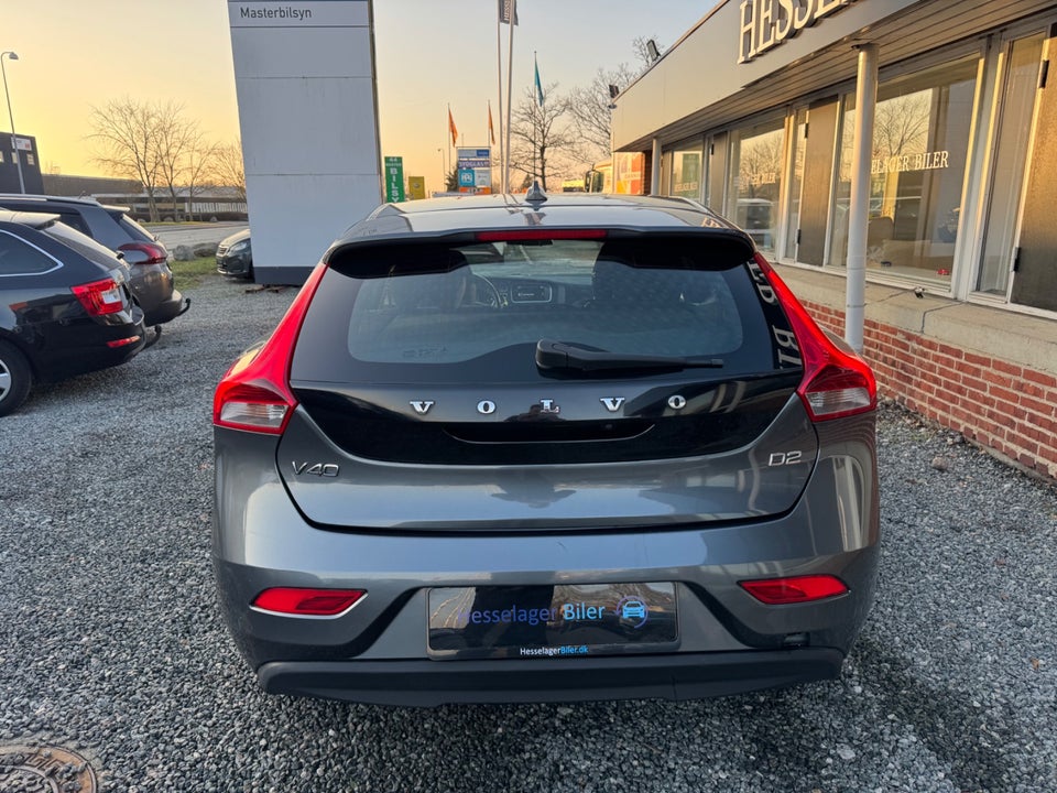 Volvo V40 1,6 D2 115 Momentum aut. 5d