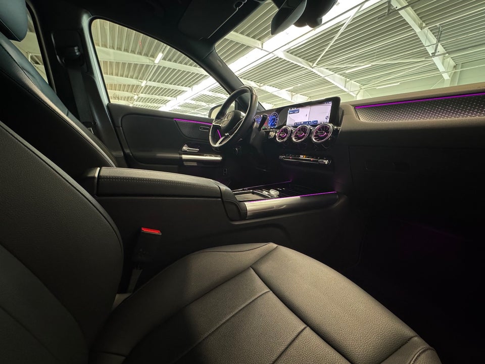 Mercedes EQA300 Progressive 4Matic 5d