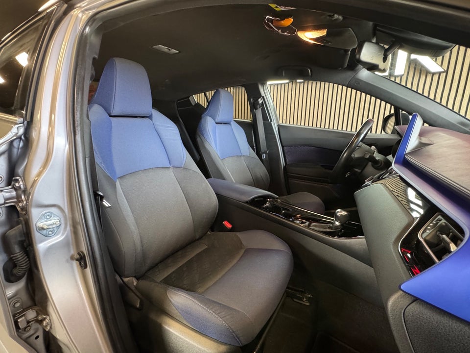 Toyota C-HR 1,8 Hybrid C-ULT CVT 5d