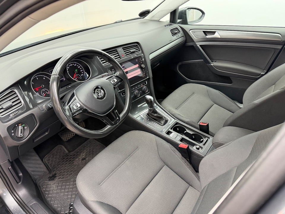 VW Golf VII 1,6 TDi 115 Comfortline Variant DSG Van 5d