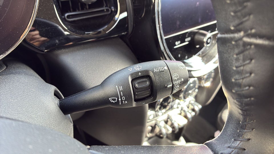 MINI Cooper SE Essential 3d