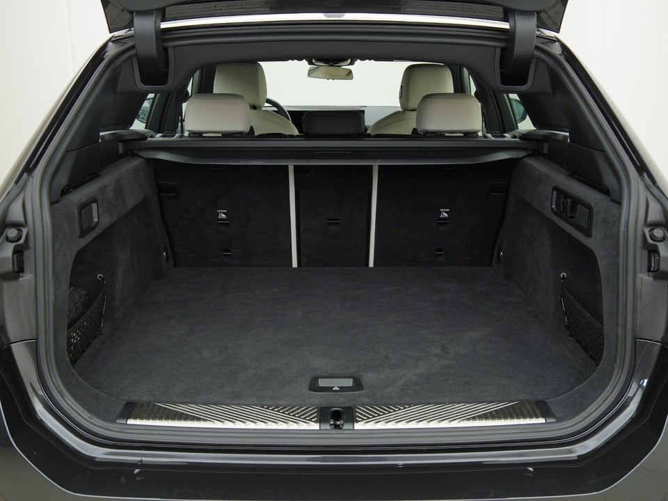 BMW i5 eDrive40 Touring Fully Charged M-Sport 5d