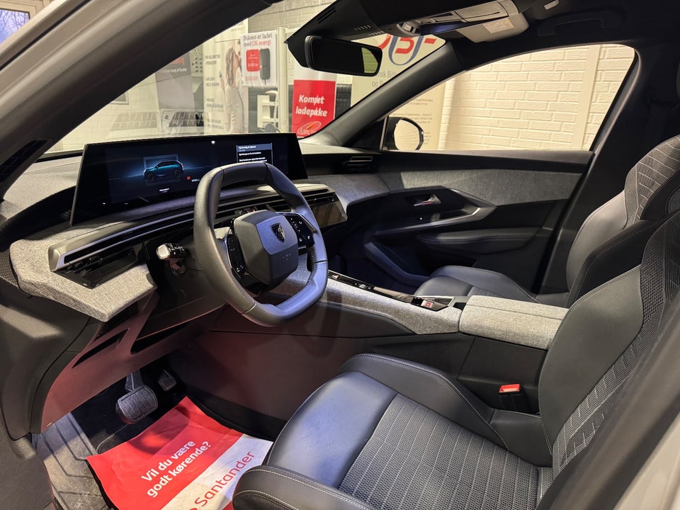 Peugeot e-5008 77 Allure 7prs 5d