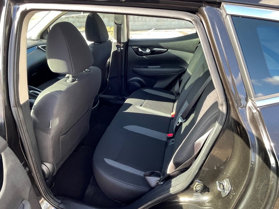 Nissan Qashqai 1,3 Dig-T 140 Acenta 5d