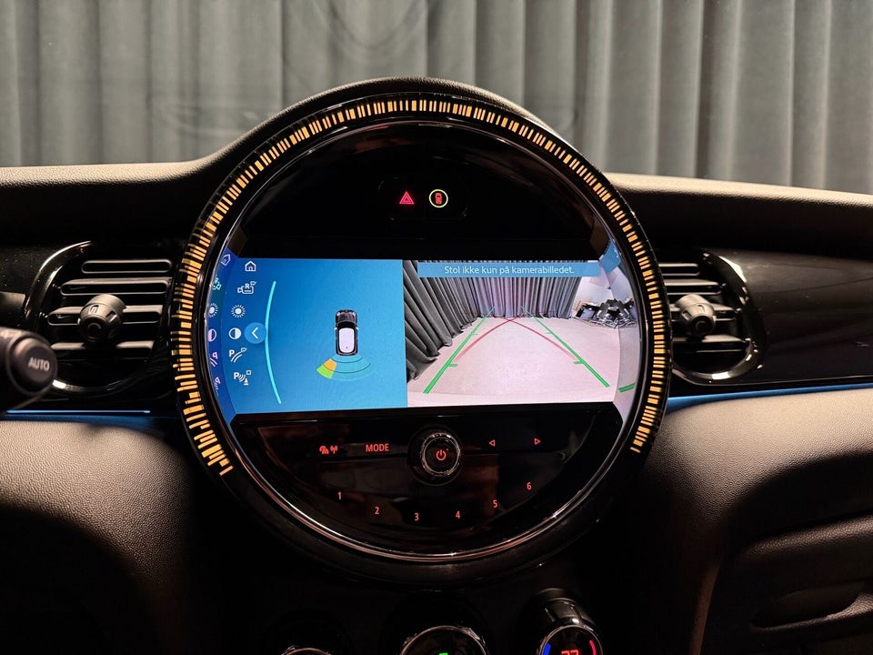 MINI Cooper SE Classic Trim 3d