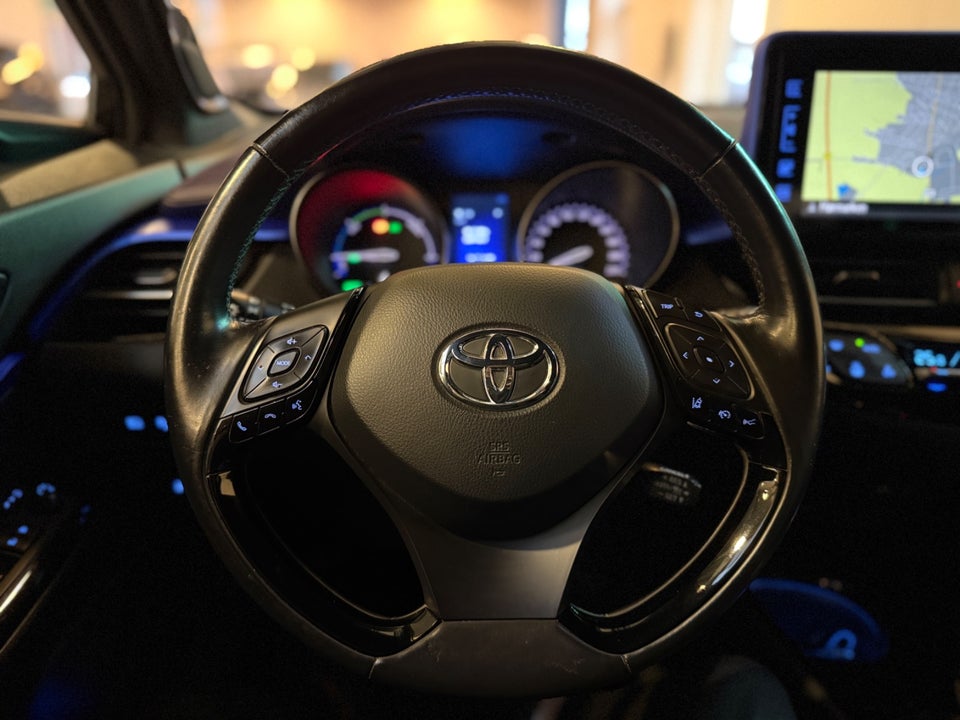 Toyota C-HR 1,8 Hybrid Premium Selected CVT 5d