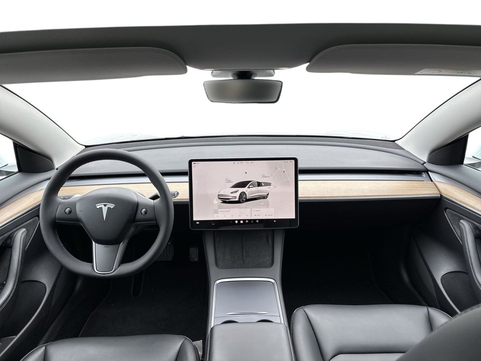 Tesla Model 3 RWD 4d