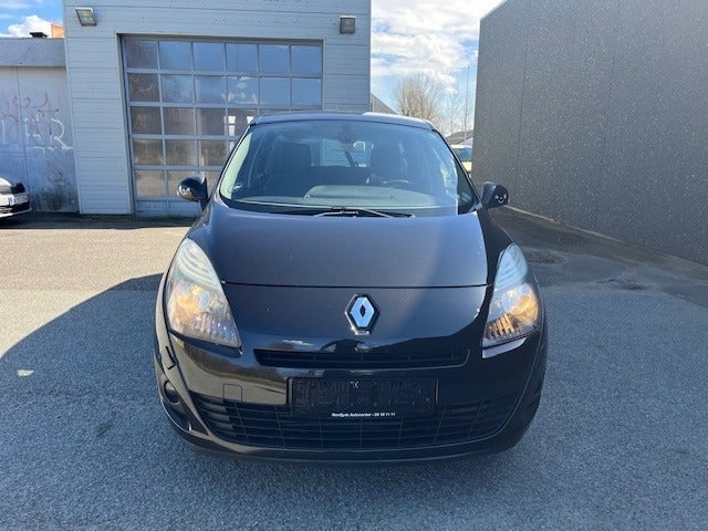 Renault Grand Scenic III 1,9 dCi 130 Dynamique 7prs 5d