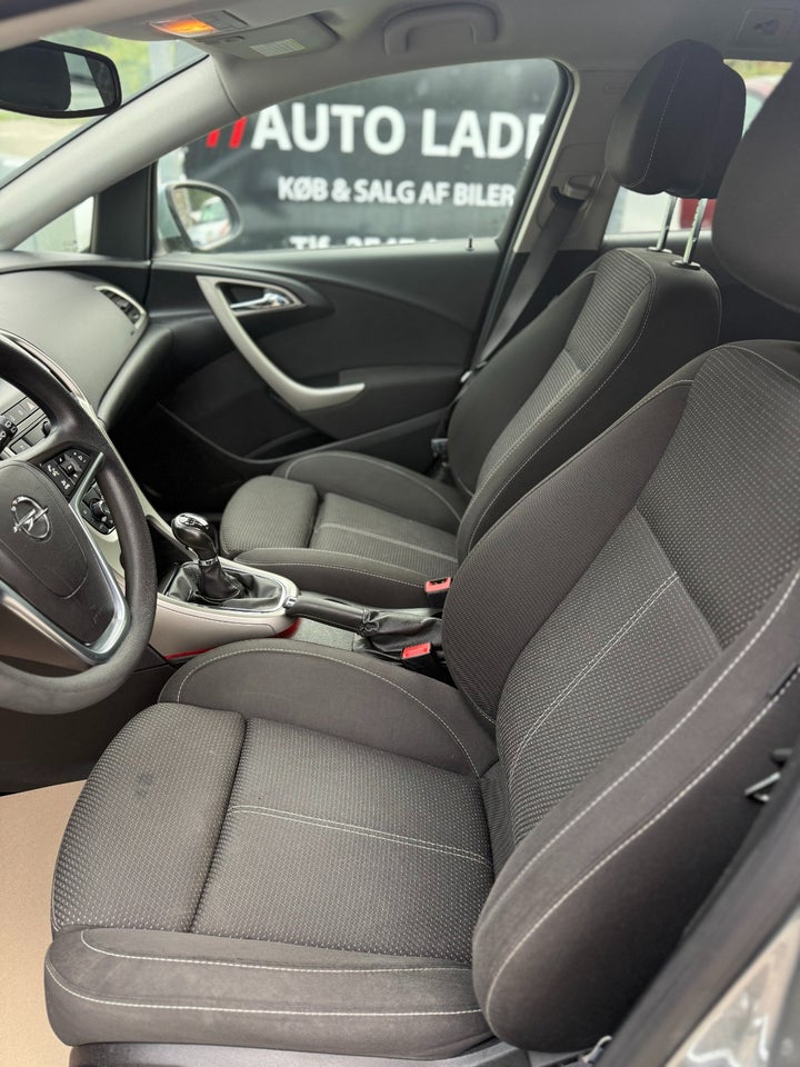 Opel Astra 1,4 T 140 Enjoy Sports Tourer 5d