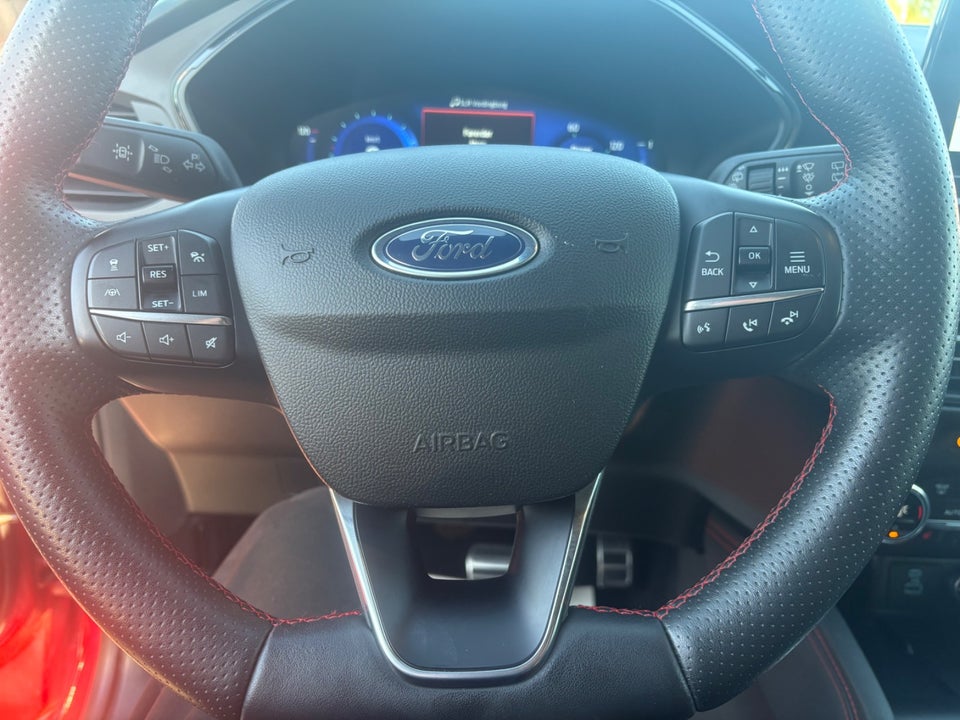 Ford Kuga 2,5 PHEV ST-Line X CVT 5d
