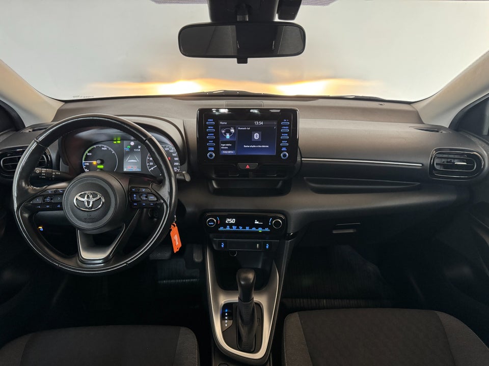 Toyota Yaris 1,5 Hybrid H3 e-CVT 5d