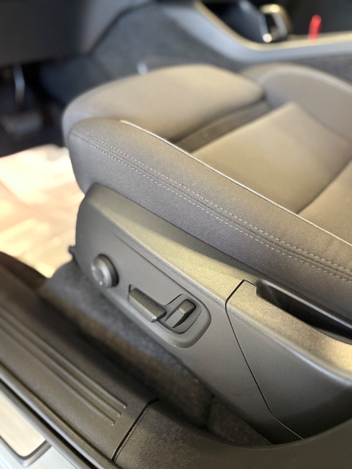 Volvo EX40 Extended Range Plus 5d