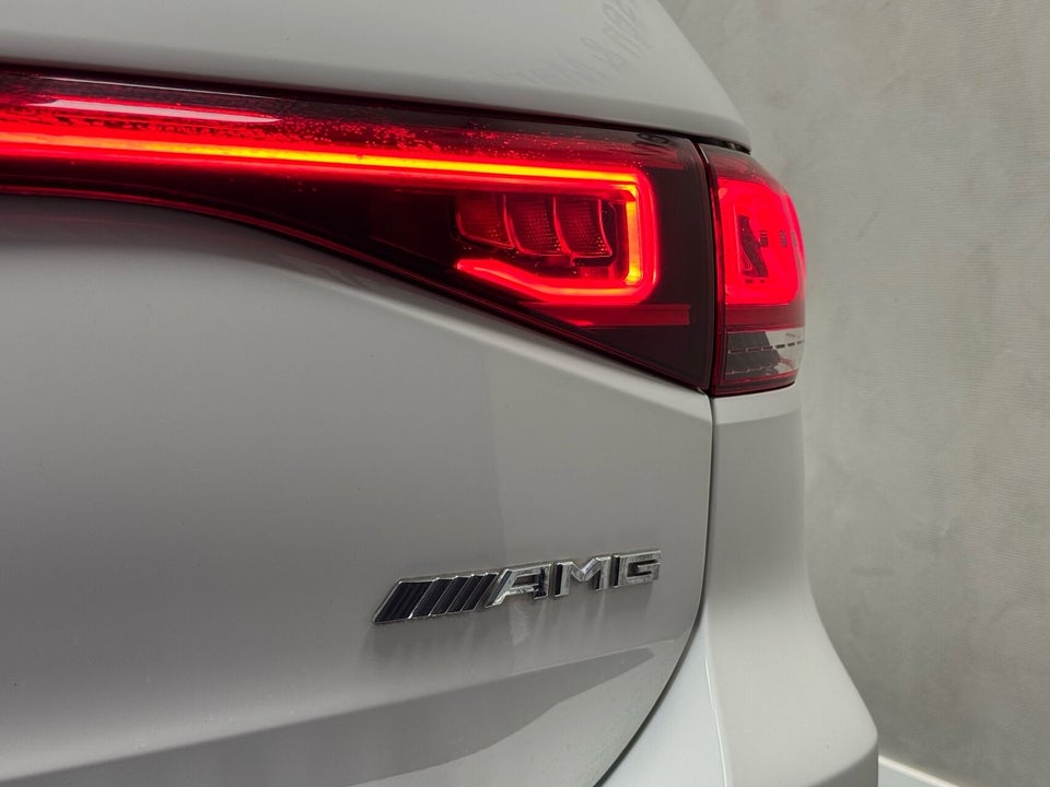 Mercedes EQB250 AMG Line 5d