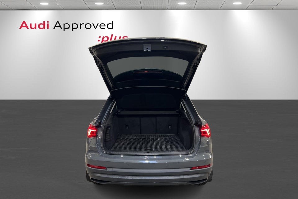 Audi Q3 45 TFSi e Attitude plus S-tr. 5d