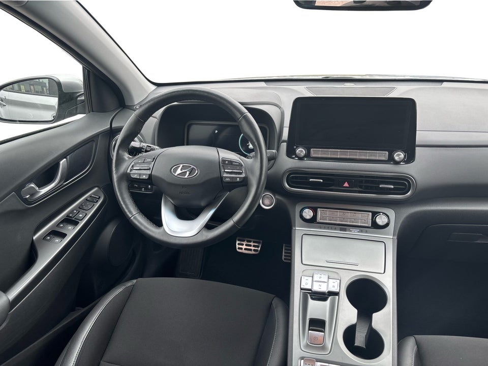 Hyundai Kona 64 EV Essential 5d
