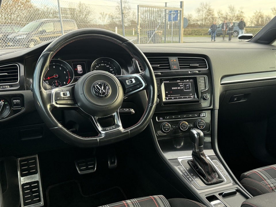 VW Golf VII 2,0 GTi DSG BMT 5d