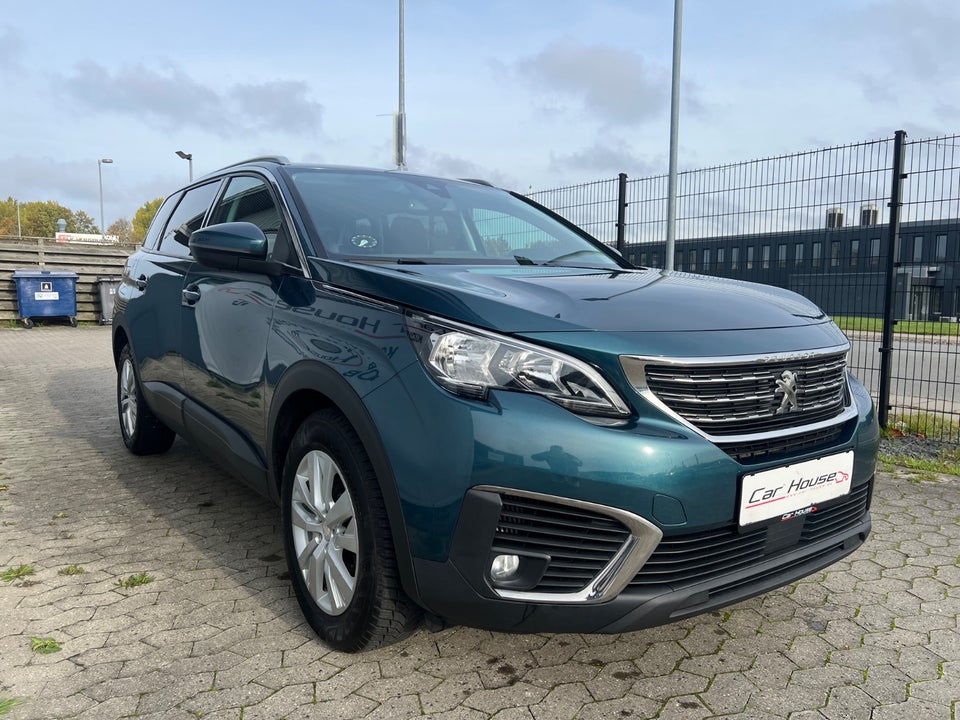Peugeot 5008 1,2 PureTech 130 Allure 7prs 5d