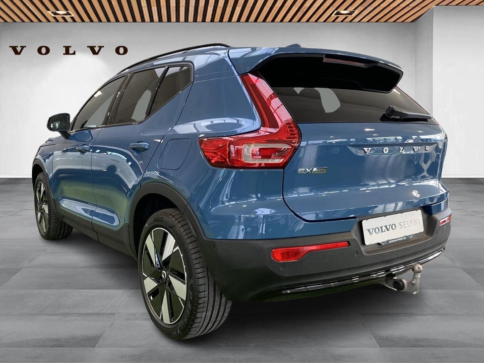 Volvo EX40 Extended Range Plus 5d