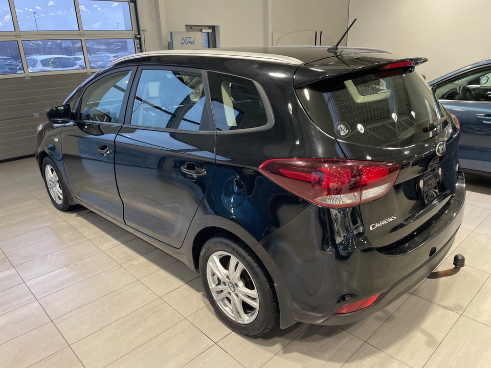 Kia Carens 1,7 CRDi 115 Attraction 7prs 5d