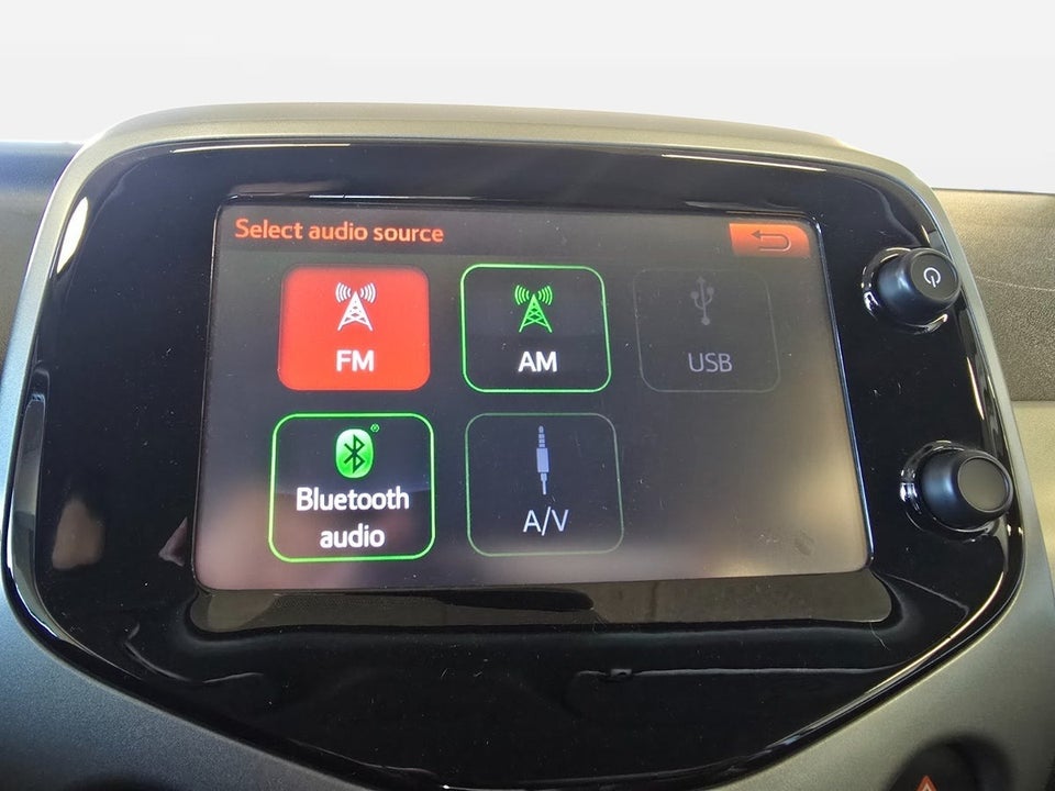 Toyota Aygo 1,0 VVT-i x-press x-shift 5d