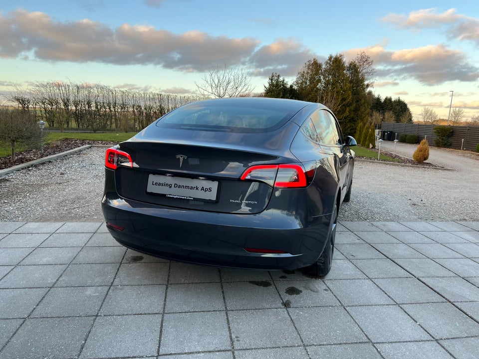 Tesla Model 3 Standard Range+ RWD 4d