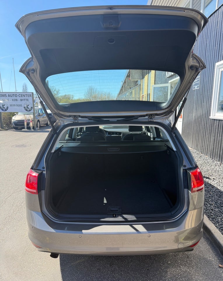 VW Golf VII 1,2 TSi 105 Trendline Variant BMT 5d