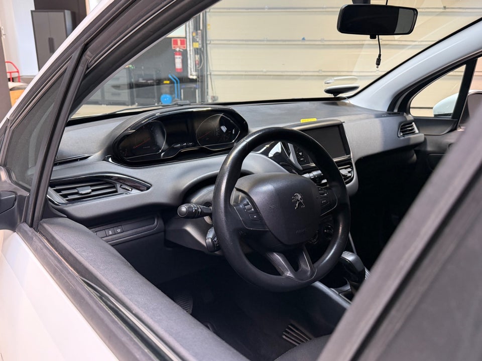 Peugeot 208 1,6 e-HDi 92 Active 5d