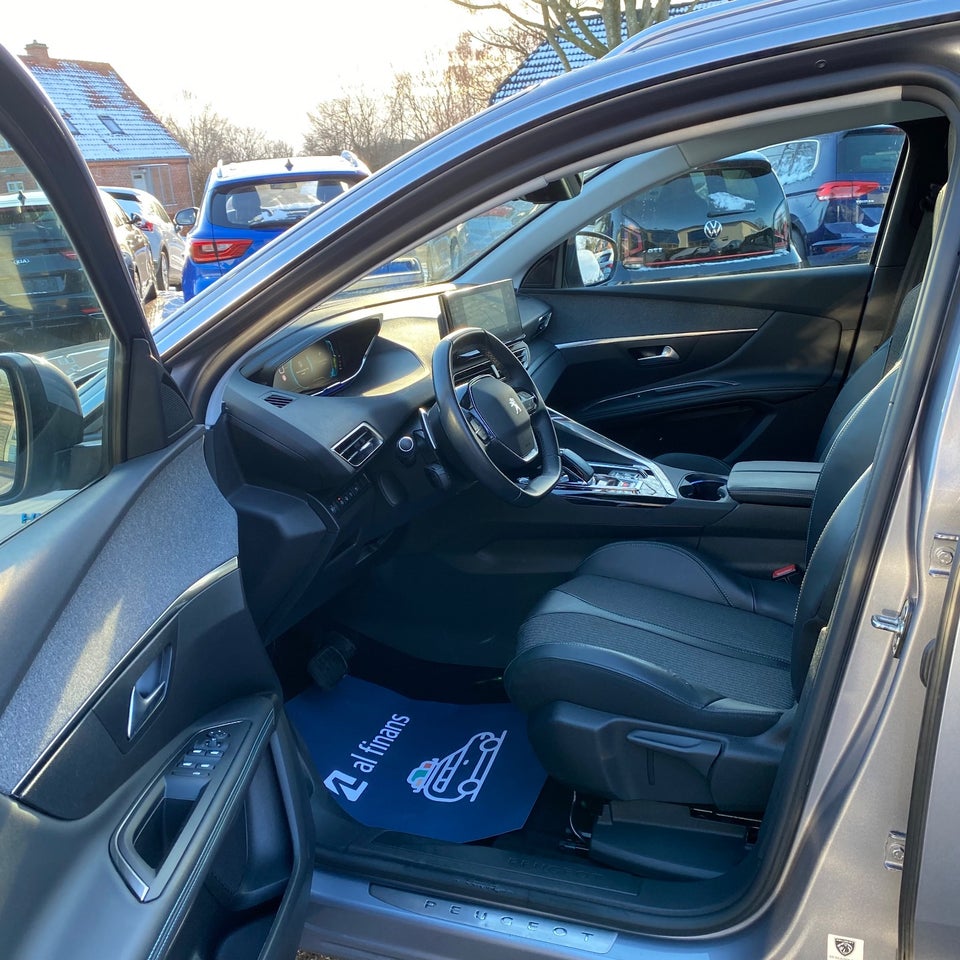 Peugeot 3008 1,6 Hybrid Allure Pack EAT8 5d