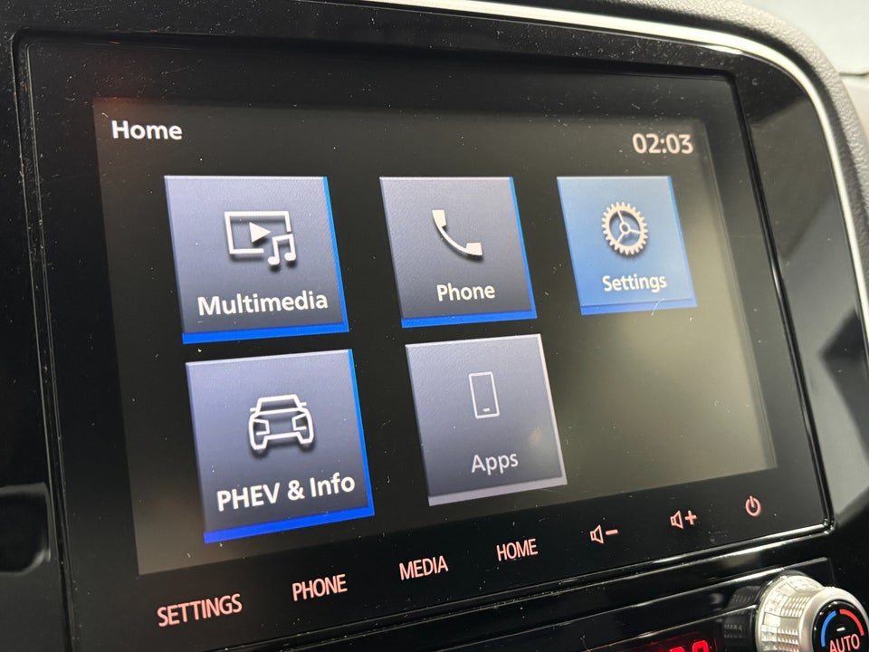 Mitsubishi Outlander 2,4 PHEV Inform CVT 4WD 5d