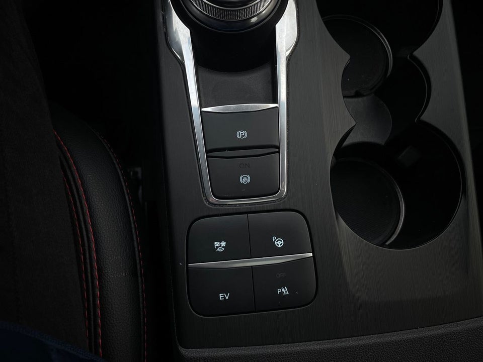 Ford Kuga 2,5 PHEV ST-Line X CVT 5d