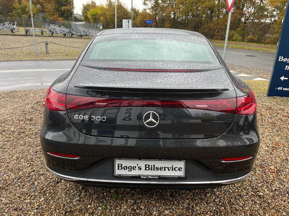 Mercedes EQE300 Electric Art 4d