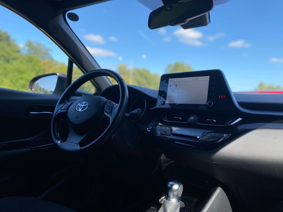 Toyota C-HR 1,8 Hybrid C-LUB Smart CVT 5d